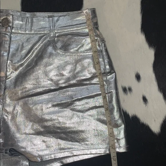 Fendi x Nicki Minaj Prints On collection shorts - Picture 14 of 16